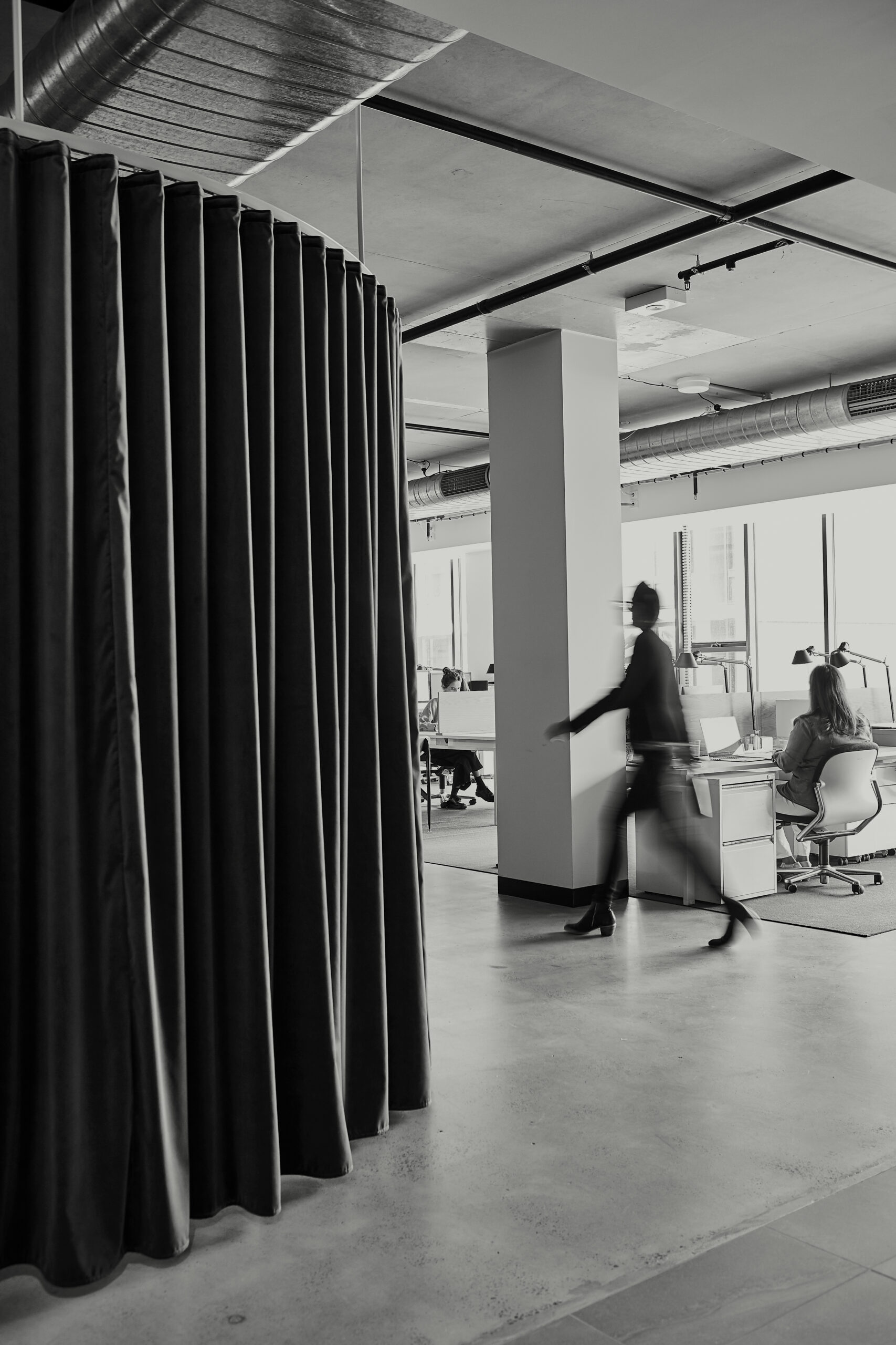 Studio_034_BW